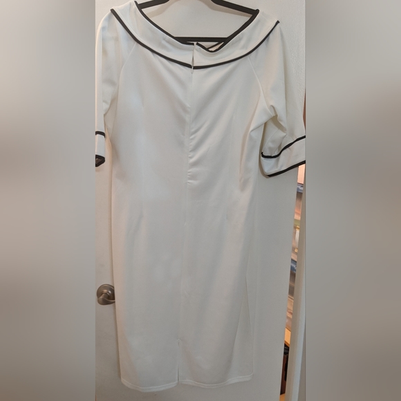 White 3/4 sleeve dress, with black trim & bow detail - Picture 2 of 8